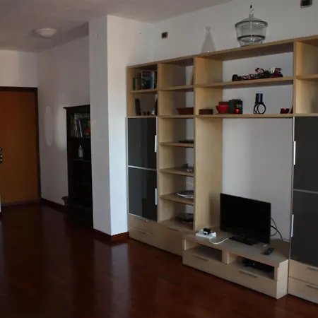 Apartment Elegante Trilocale *