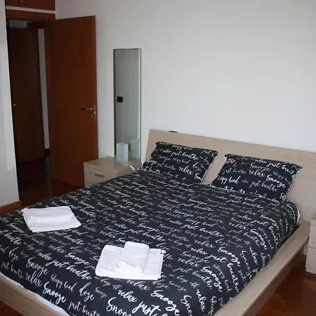 Apartment Elegante Trilocale *